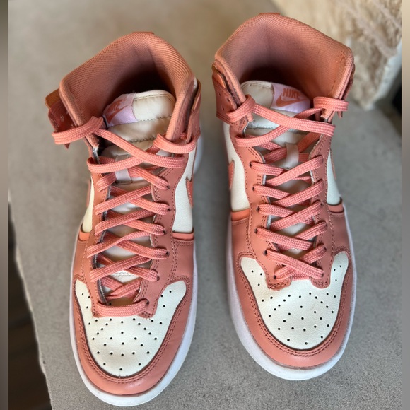 𝐍𝐈𝐊𝐄 𝐃𝐮𝐧𝐤 𝐇𝐢𝐠𝐡 𝐔𝐩 𝐖𝐨𝐦𝐞𝐧'𝐬 𝐒𝐧𝐞𝐚𝐤𝐞𝐫𝐬 - Picture 10 of 16